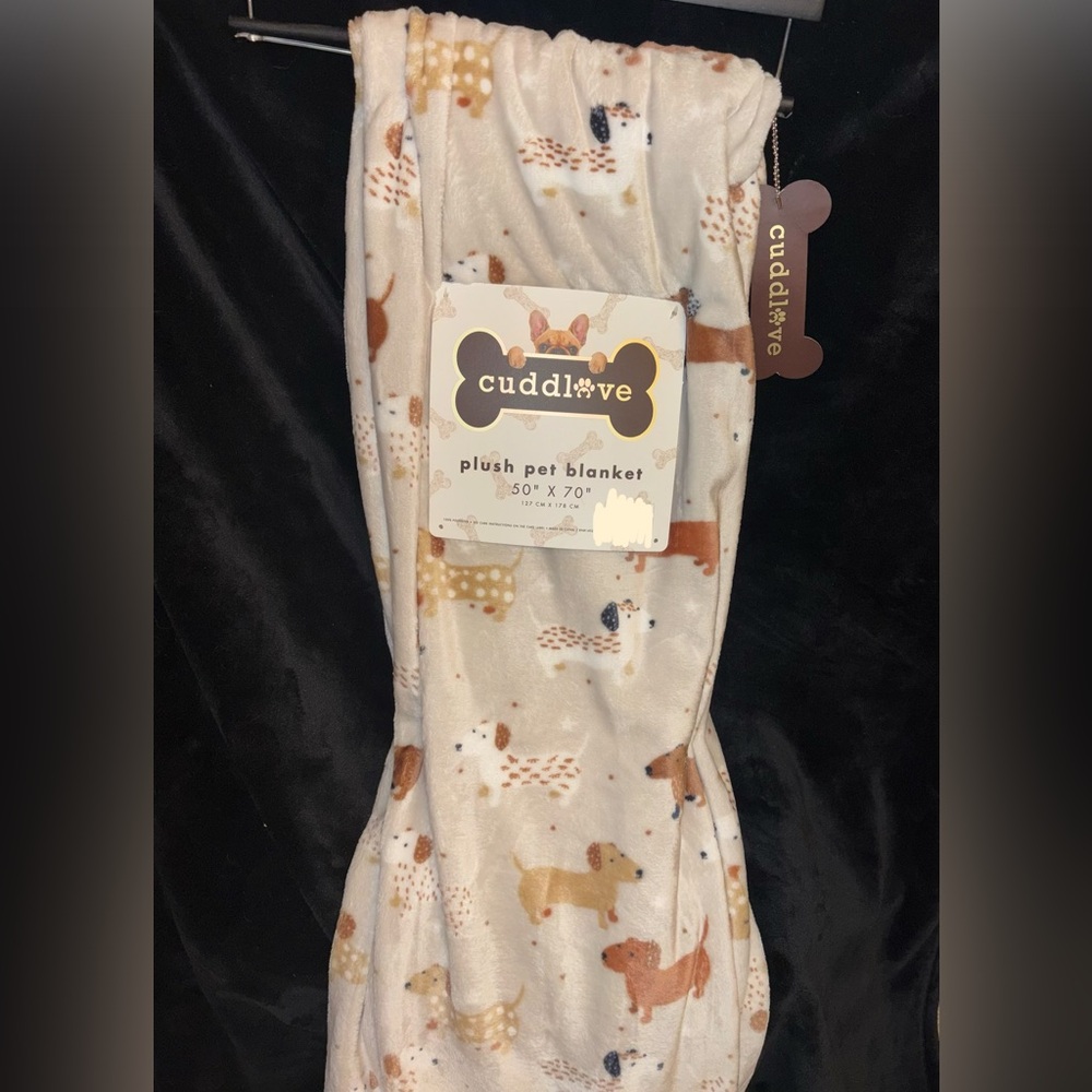 Dachshund Dog Plush Throw Blanket in Cream with Brown & Tan Dogs by Cuddlove